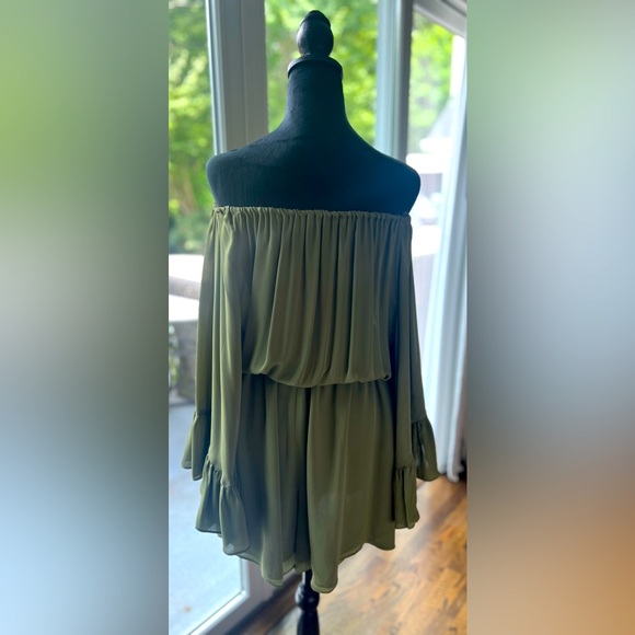 100% silk versatile romper! So stylish and comfortable. - Picture 2 of 7